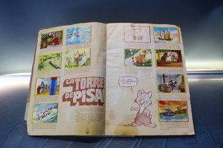 Álbum de cromos: La Vuelta al Mundo de Willy Fog. Danone, 1983.