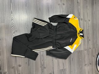 Mono Adidas Vintage unisex Talla L  (RETRO)