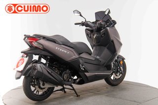 WOTTAN STORM T