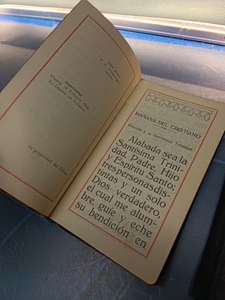 10 libros,  religiosos, eclesiásticos,con misales, diferentes editoriales