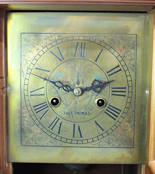 Antiguo reloj de sobremesa Seth Thomas. Con péndulo y llave.