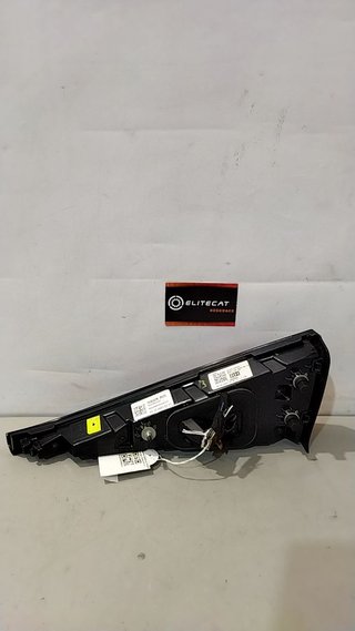 PILOTO TRASERO DERECHO INTERIOR Kia Sportage (NQ5)(2021->)