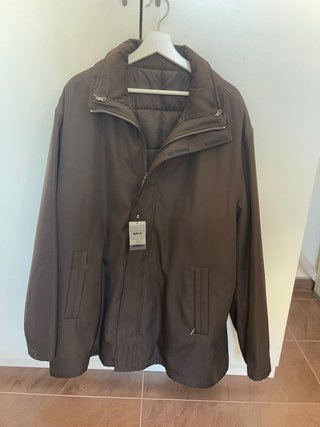 Chaqueta 2 en 1 desmontable. Nueva a estrenar.