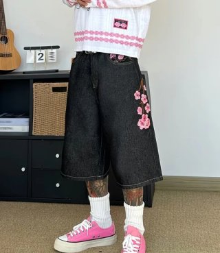 Pantalón corto denim con flores