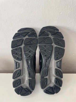 Asics Gel NYC Zapatillas Negras y Grises