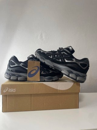 Asics Gel NYC Zapatillas Negras y Grises