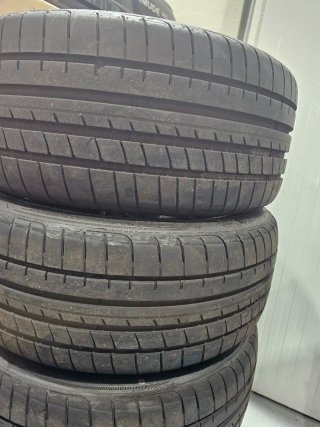 Llantas originales BMW 19"con neumáticos Goodyear