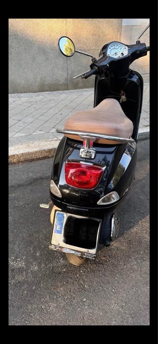 Vespa LX 125 Negra 2006