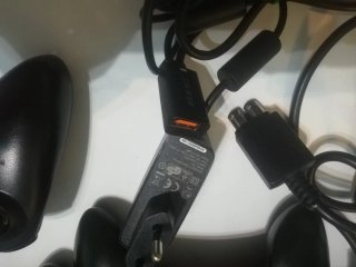 Lotto 4 controller Xbox + alimentatore
