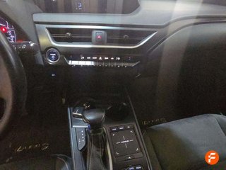 Lexus UX 2.0 250h Business
