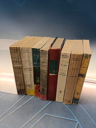 8 tomos, obras completas de Hugo Wast, años 40