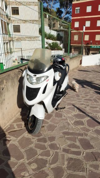 Kymco Grand Dink Maxi Scooter Blanca 125
