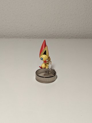 Figura Victini TCG (Kaiyodo, 2011)