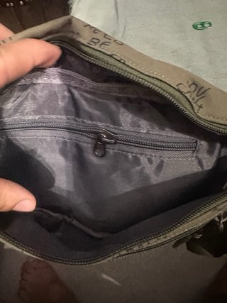 Riñonera Supreme verde con logo