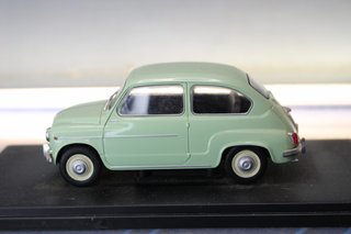 Coche Seat 600 D, 1963. 1/24. Colección “Coches inolvidables”, Salvat.