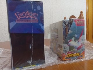 Lote Pokémon: Caja Entrenador Élite y Booster box