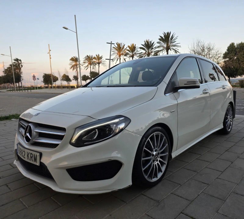 Mercedes-Benz Clase B200 2018 "AMG FINAL EDITION" - foto 1