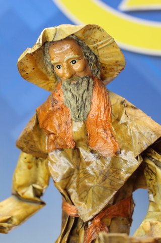 Quincallero. Escultura, figura de papel maché y estuco. Vintage. Hecha en México.