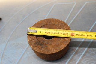 Antigua pesa circular, peso de hierro fundido, 2 k.