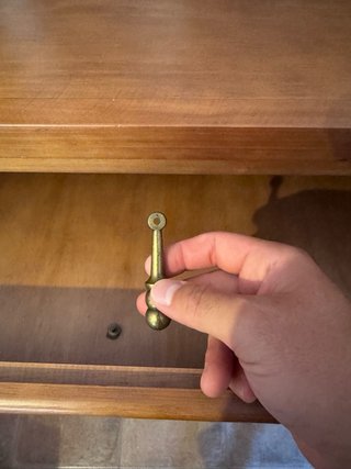 Cómoda de madera con 3 cajones y 2 puertas
