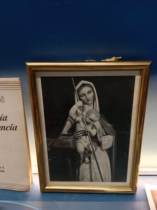 Lote Material religioso, Rosario + 12 pasquines, marca paginas + libros de espiritualidad y cuadro