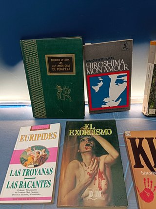 Lote de 9 libros best sellers, Las cuatro plumas, Kif, La joven de la perla, El exorcismo y mas