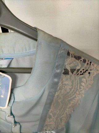 Camisón Nuit Magique Azul Talla XL con manchas