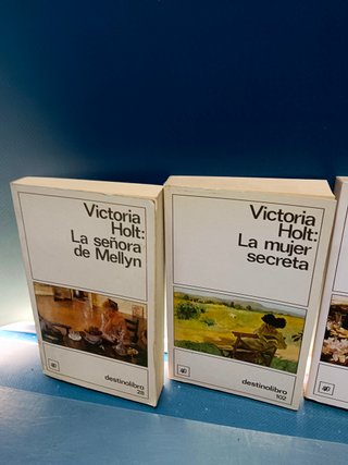 Cuatro novelas victoria holt