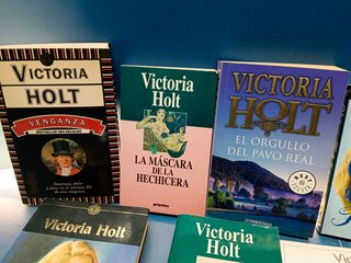12 libros, victoria holt, diferentes editoriales