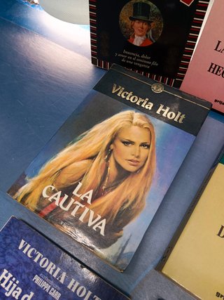12 libros, victoria holt, diferentes editoriales