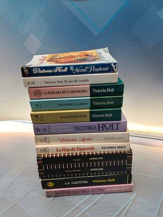 12 libros, victoria holt, diferentes editoriales