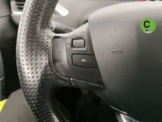 Peugeot 2008 BlueHDi 100 S&S Allure 73 kW (100 CV)