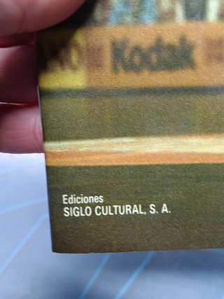 libro ( le falta una pagina recortada) El baloncesto es su vida. Corbalán.