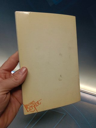 libro ( le falta una pagina recortada) El baloncesto es su vida. Corbalán.