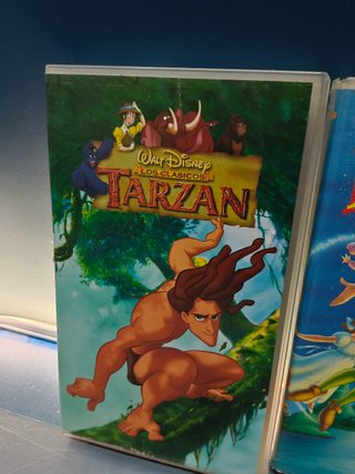 3 peliculas infantiles VHS , Monstruos s.a - tarzan - Peter Pan