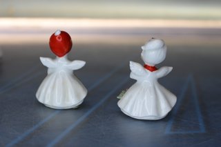 Cerámica Napco. 10 figuritas de niñas con flores. Años 50. Los meses del año.