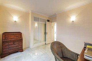 Piso en venta en Los Arqueros-Puerto del Almendro en Benahavís