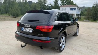 Audi Q7 2004