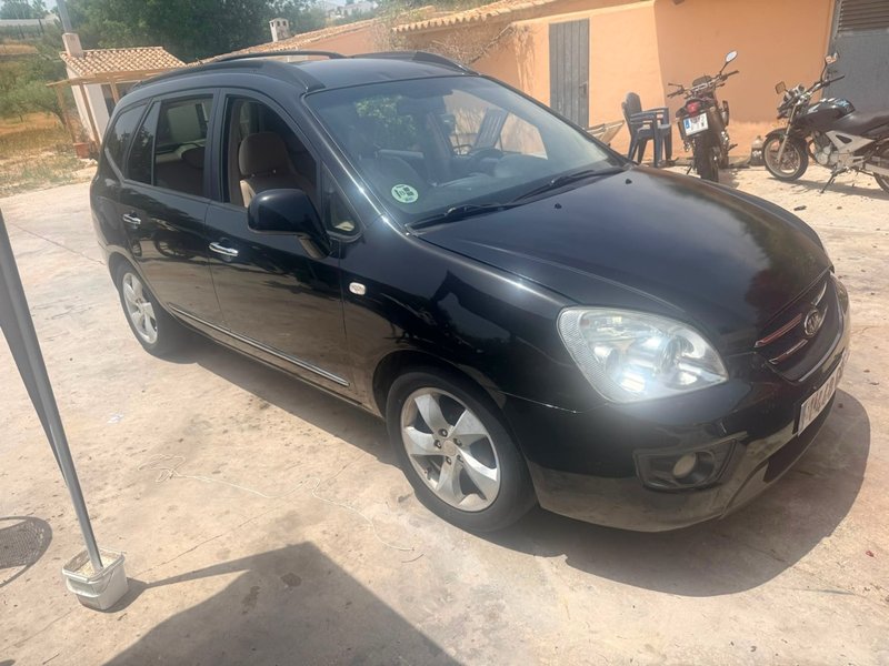 KIA Carens 2008 motor a cadena - foto 1