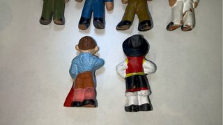 Set di sei figurine in argilla Alborox
