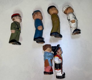 Set di sei figurine in argilla Alborox