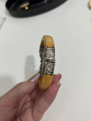 Bracciale antico e raro con teste di elefante
