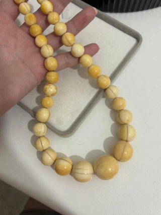 Rara collana antica con perle grandi
