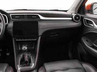 MG ZS 1.5 LUXURY 106 5P