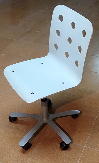 Silla de diseño madera con ruedas hidráulica