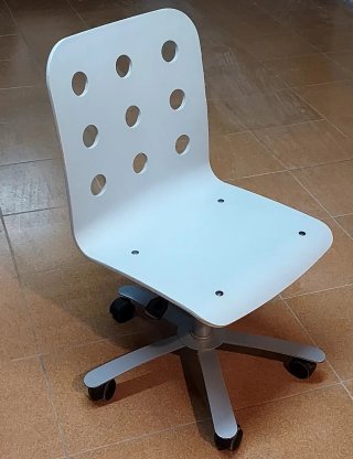 Silla de diseño madera con ruedas hidráulica