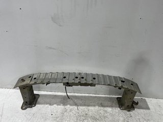 Refuerzo paragolpes ford 141315 1540638 focus lim.