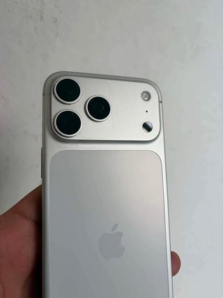 iPhone 17 Pro Max Plata, 100% batería