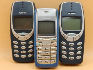 Lotto di 3 Nokia, 3310 (x2) + 1110 - da testare