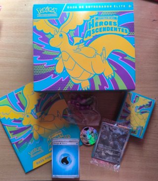 Caja Entrenador Élite Héroes Ascendentes Pokémon
